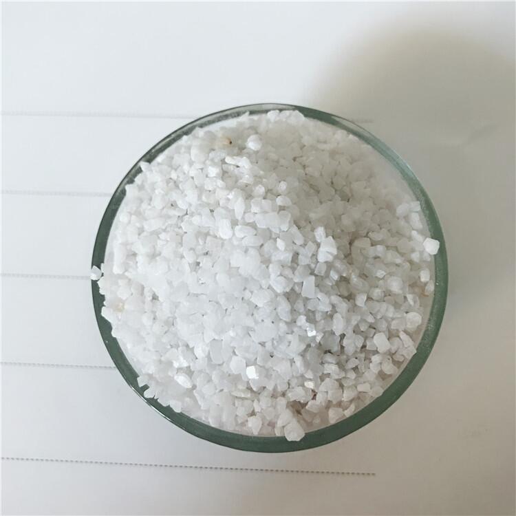深探石英砂多元應(yīng)用 從精制石英砂到水處理濾料的全面剖析